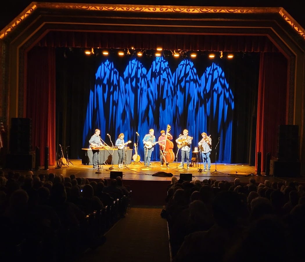 Infamous Stringdusters 1