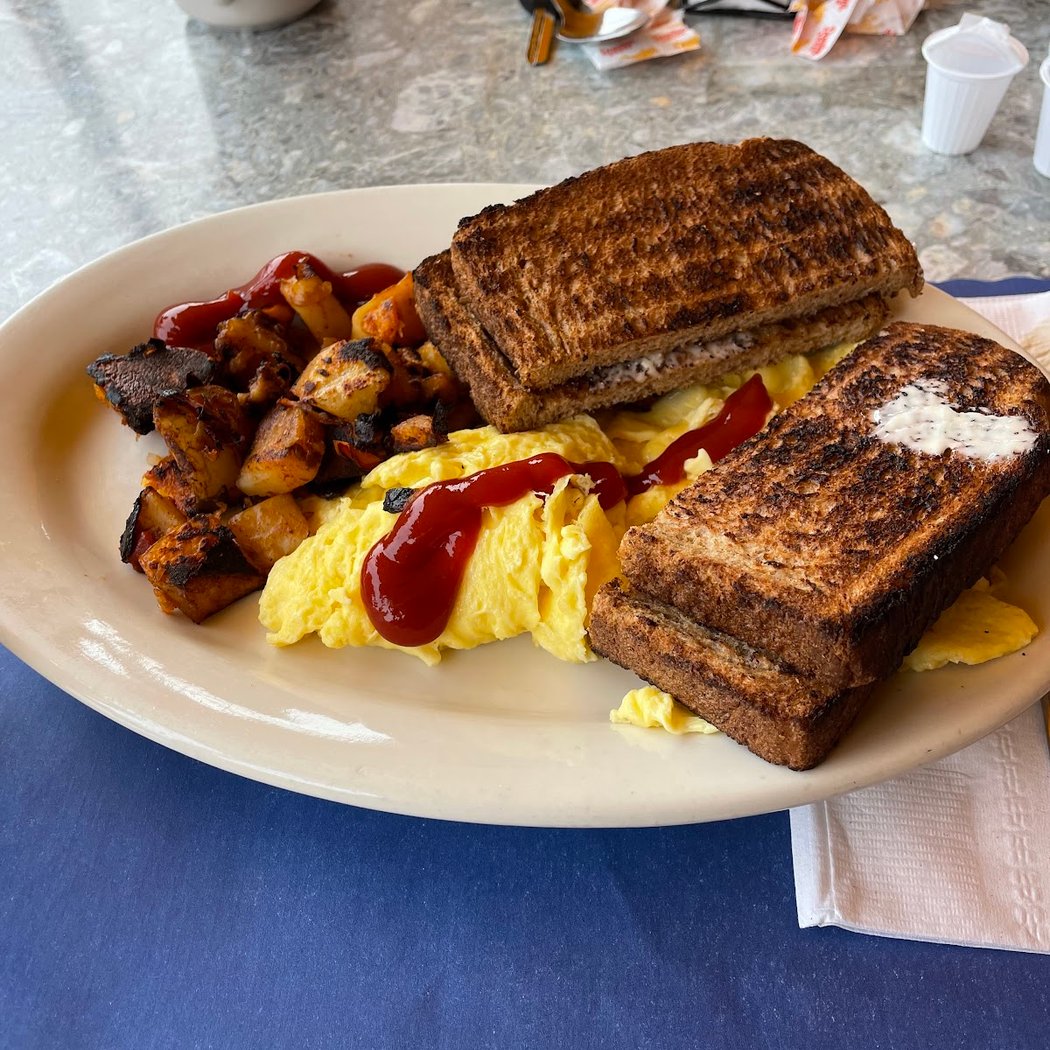 Charlie's Farm Market, Cafe and Bakery 3