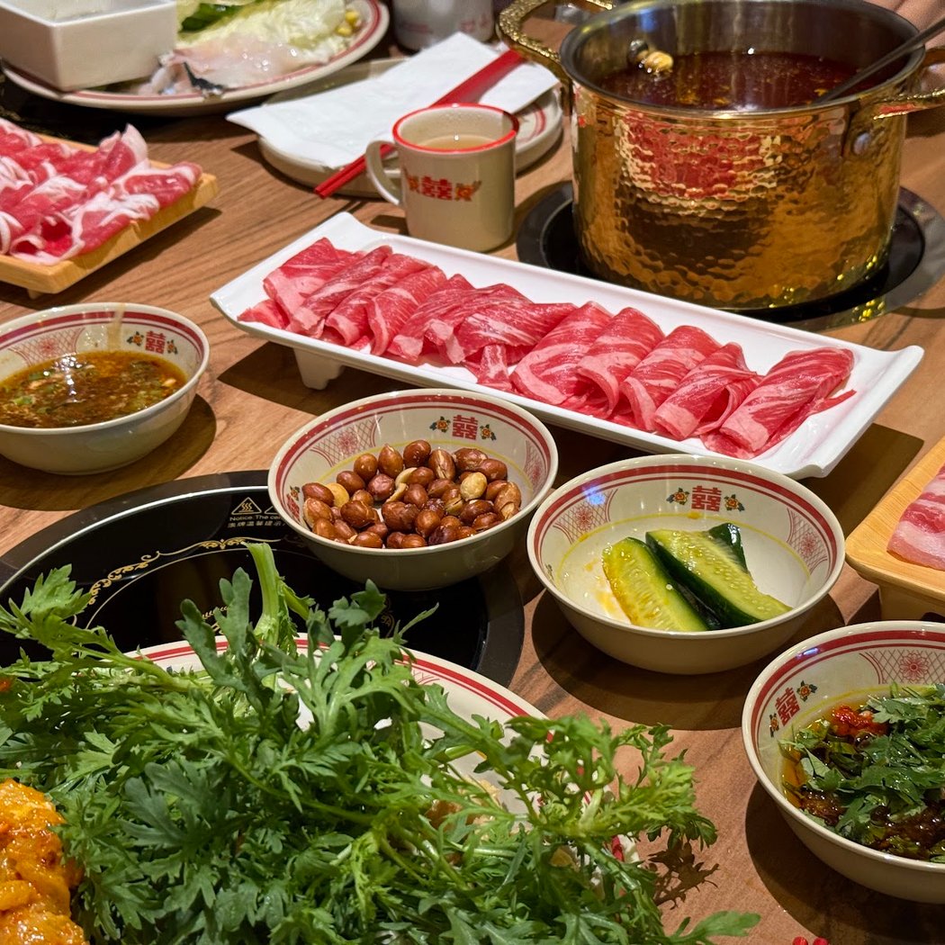 Easy Joy Dim Sum & AYCE Hot Pot 意中人点心和自助火锅 1