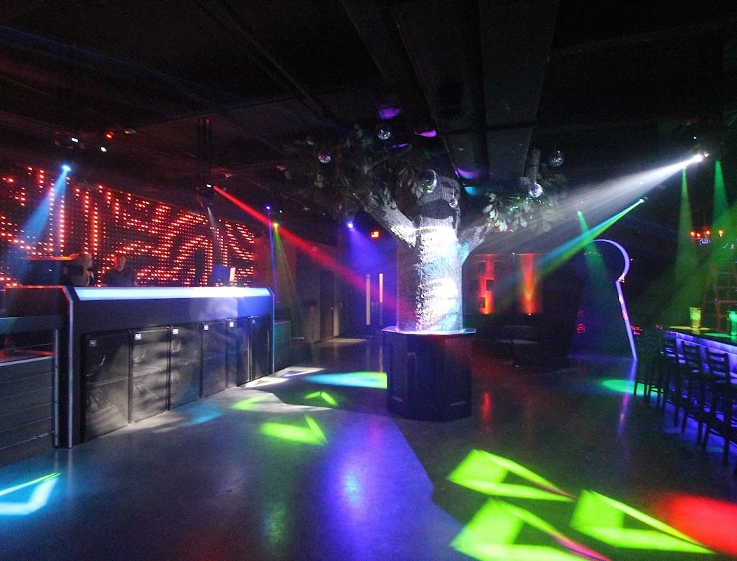 Myth Nightclub | Element Bistro 3