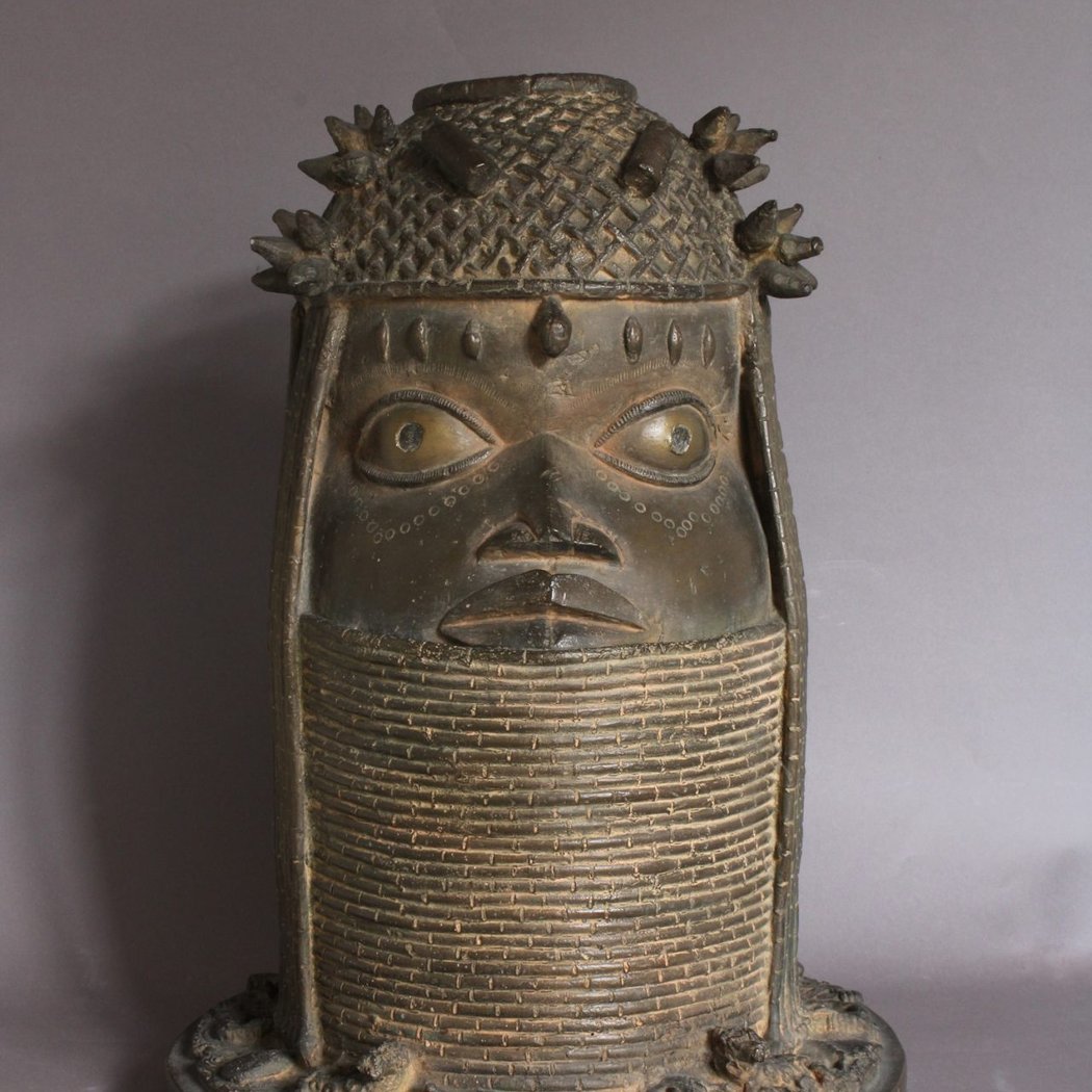 The Golden Thread: Interwoven Identities and Afro-future Visions 1