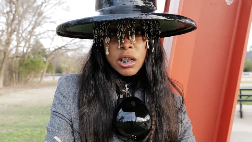Erykah Badu 2