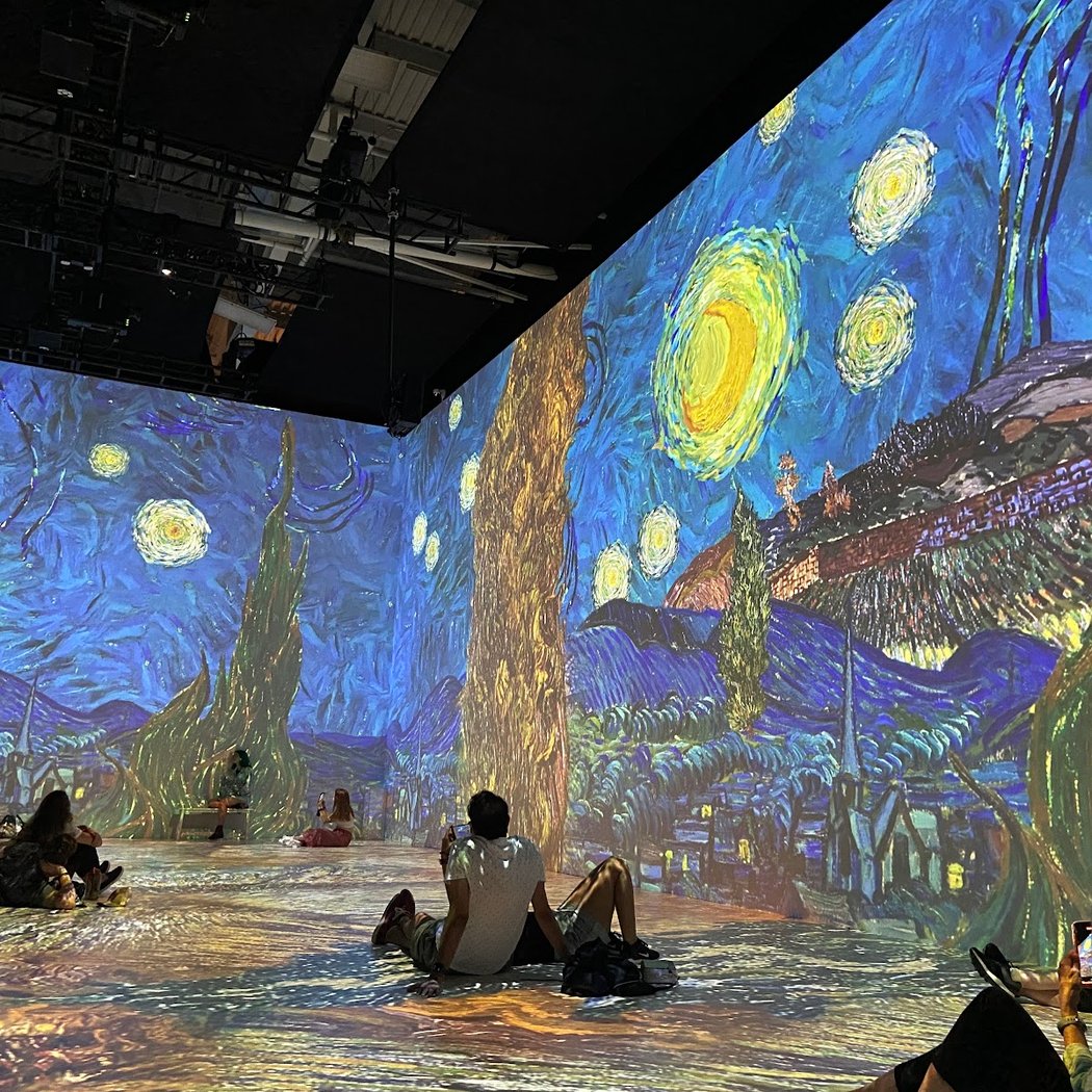 Immersive Van Gogh Exhibit New York City 4