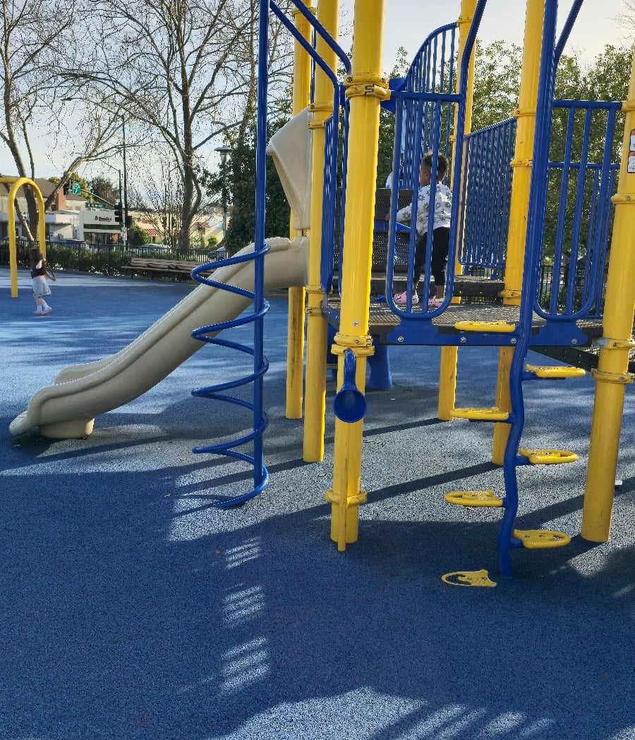 Children's Park at Giuliani Plaza 2