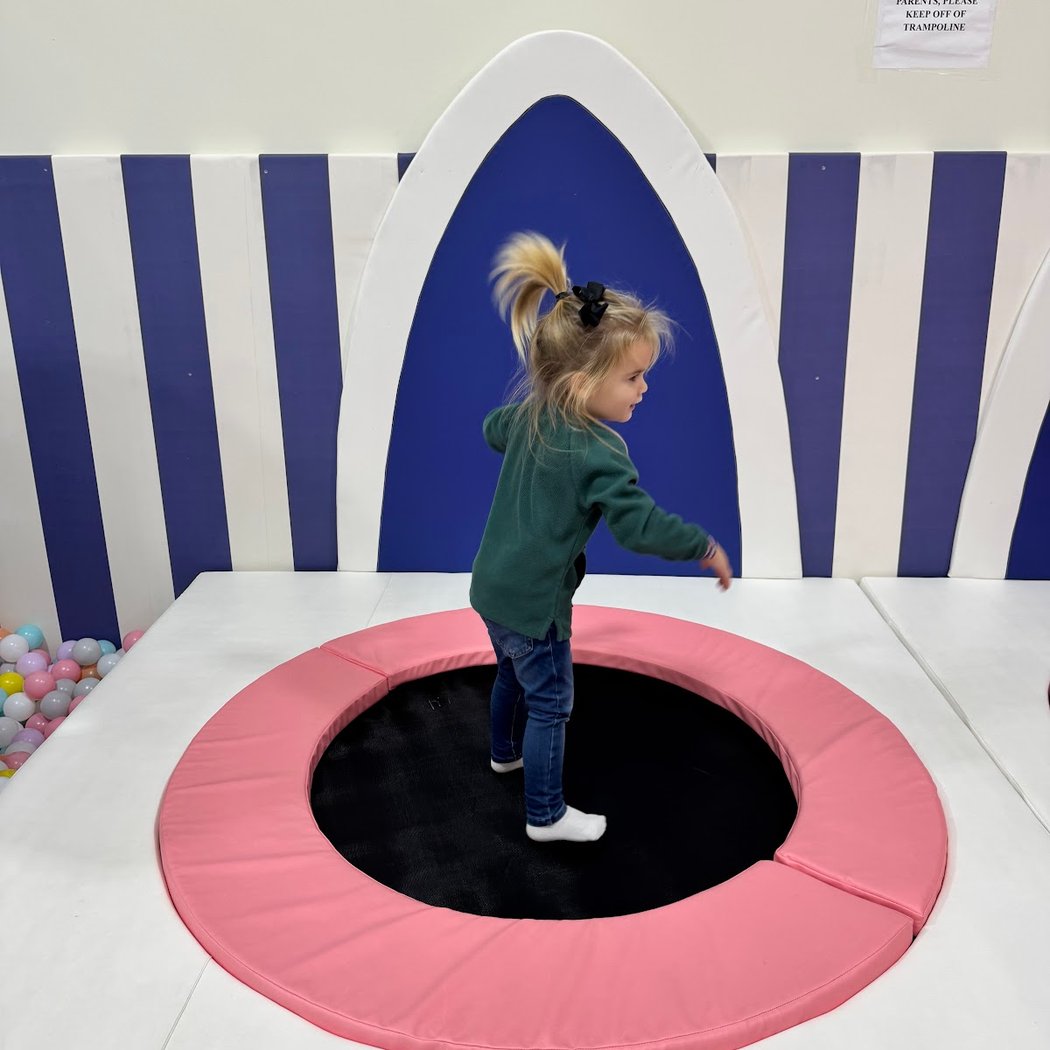 High Five Playhouse 2