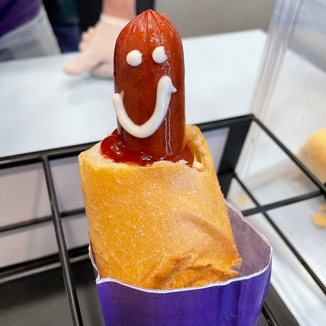 Twins hot dogs 2