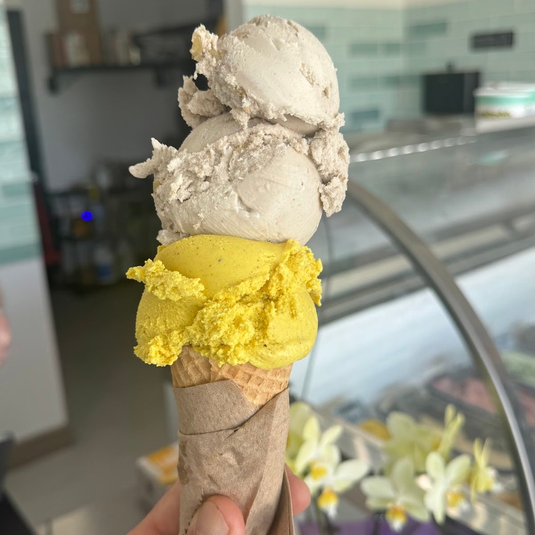 Mr. Dewie's Cashew Creamery 3