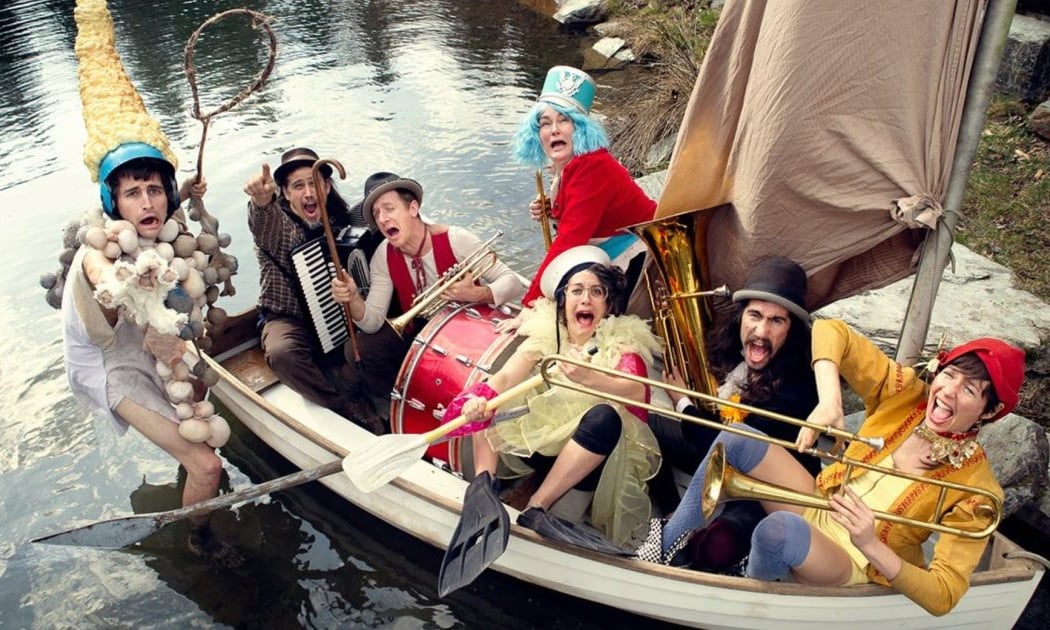 FLOTSAM! River Circus 1