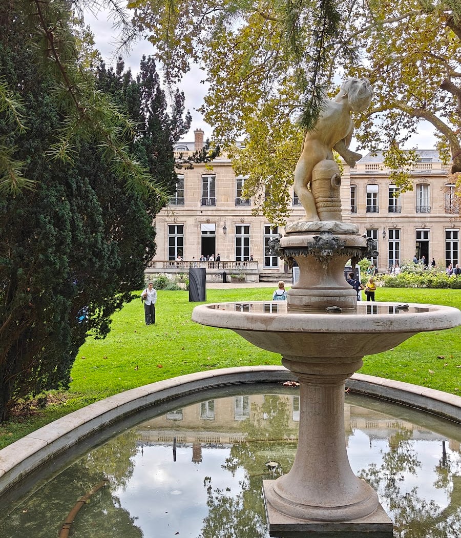 Hôtel de Roquelaure 2