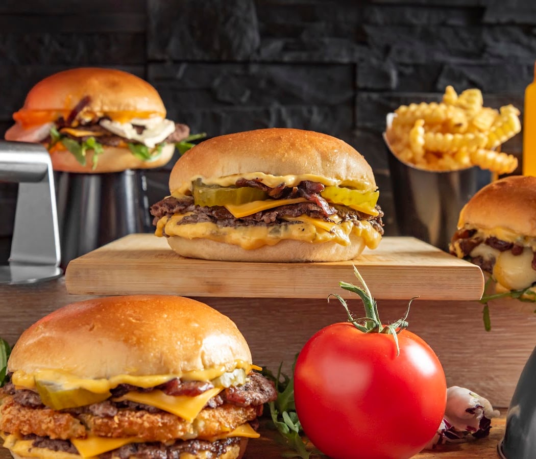 House’s Burger & Tacos 1