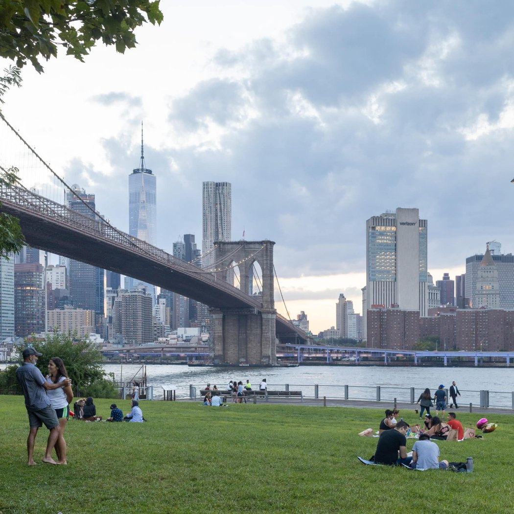 Empire Fulton Ferry 3