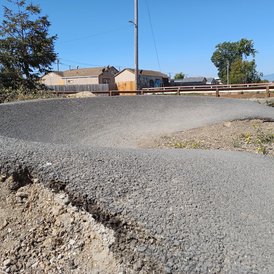 Dirt World Bike Skills Park 2