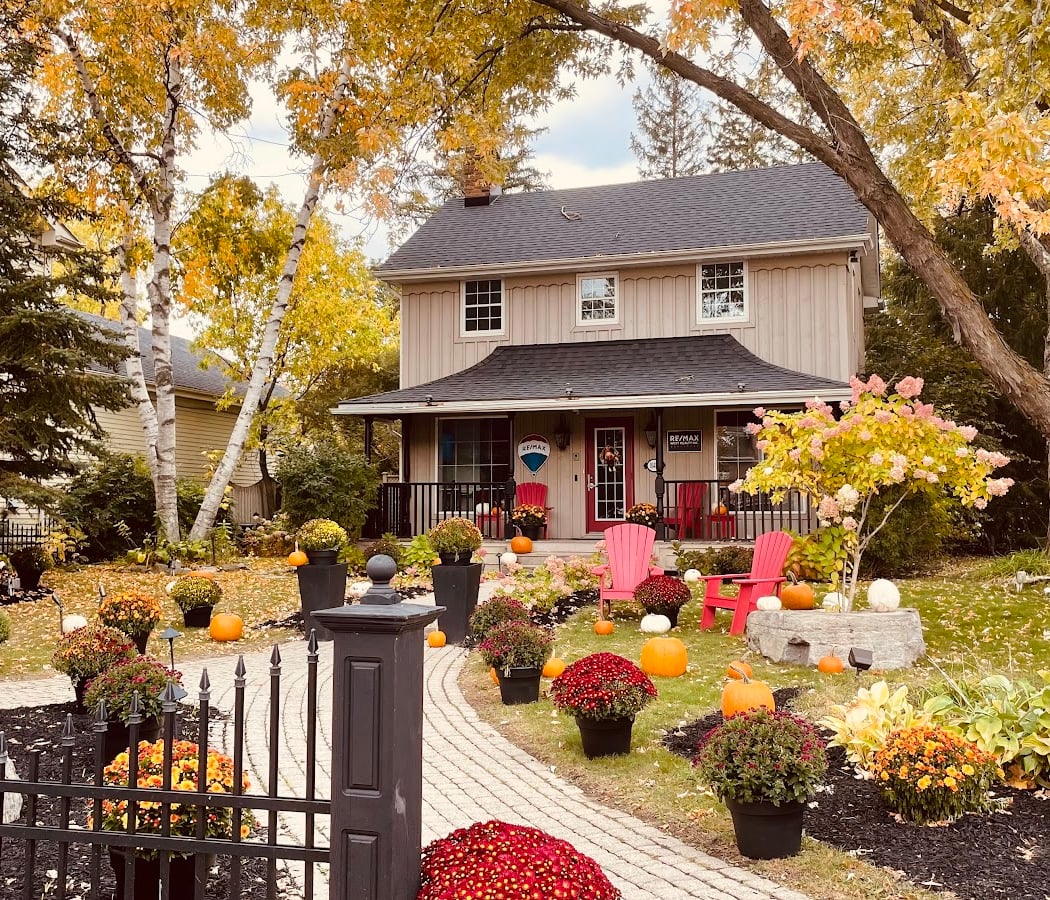 Kleinburg Village 1