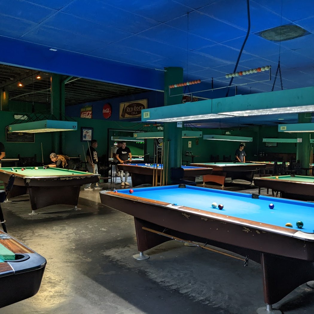 HB Social Club | Hawaiian Brian's 1
