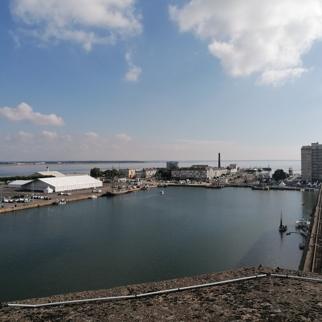 Toit de la base sous-marine de Saint-Nazaire 3