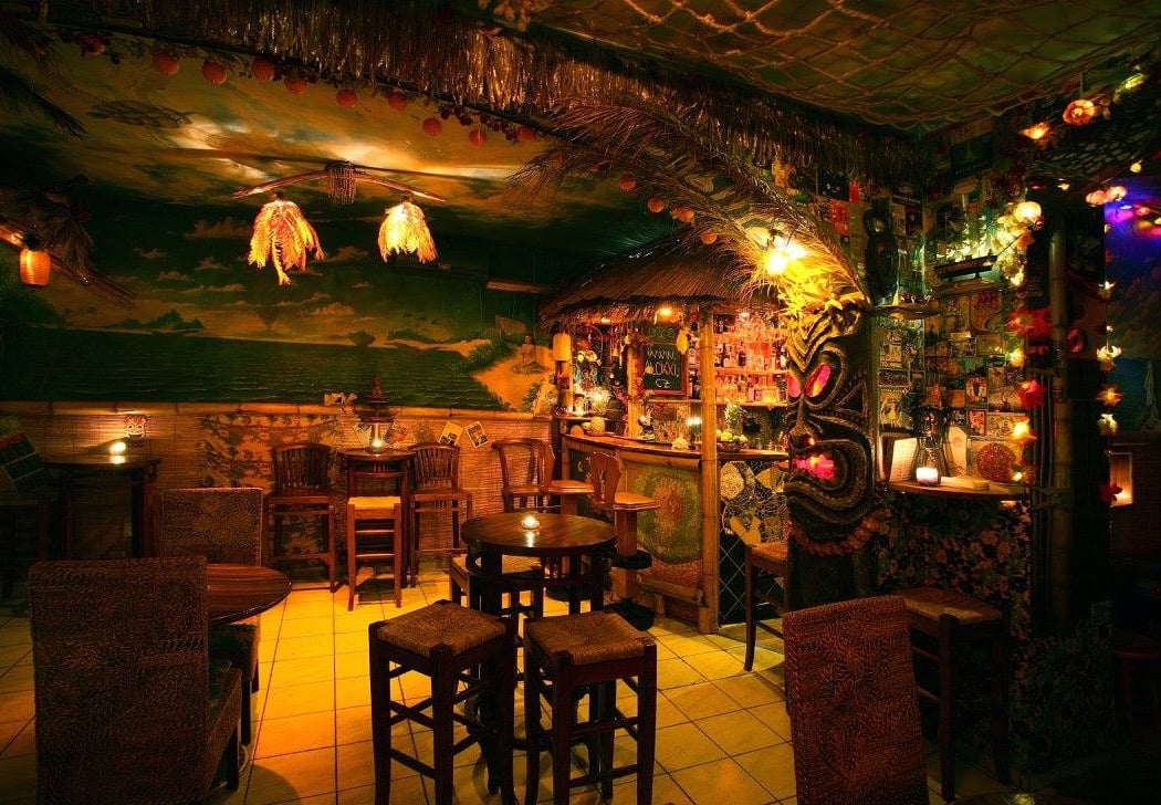 Tiki Taky Bar 2