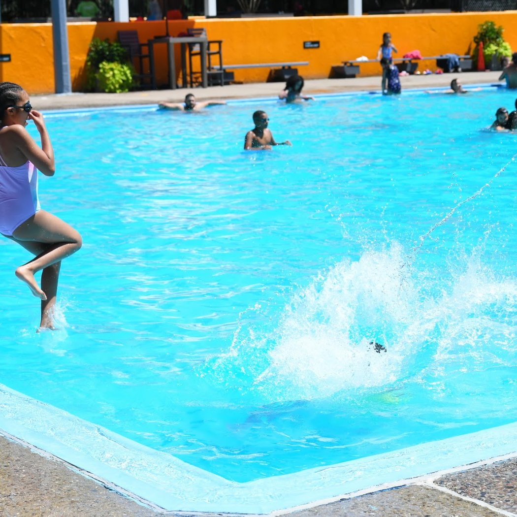 Claremont Pool 1