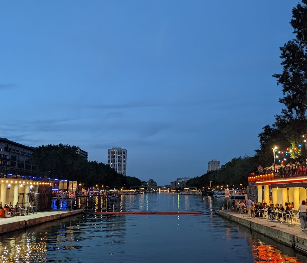 Baignade au canal de la Villette 2