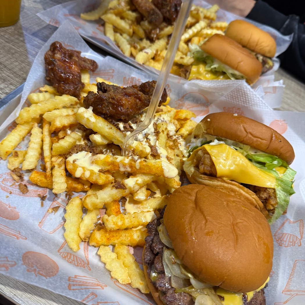 ROAR Burger 3