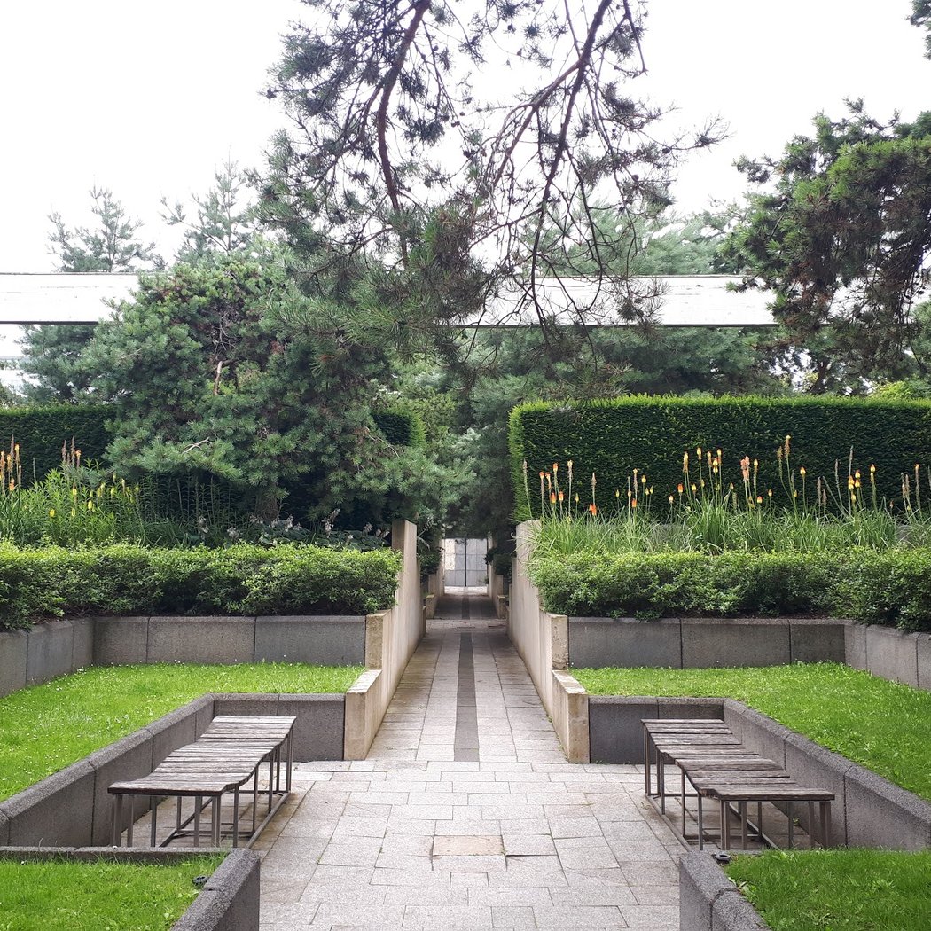Eugénie-Malika Djendi Garden 3