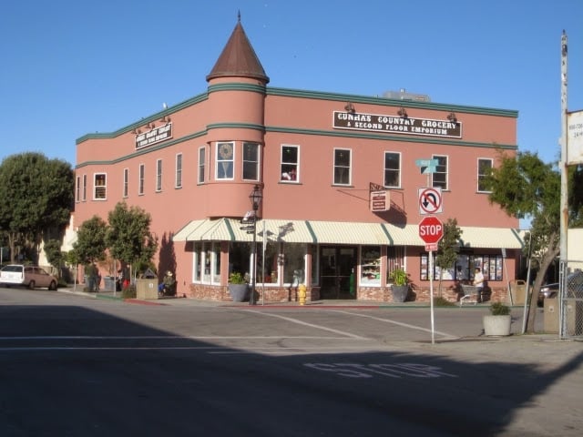 Cunha's Country Store & Deli 2