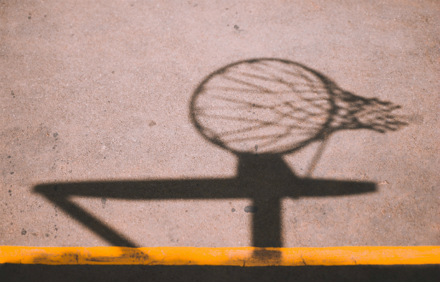 Glacière basketball court 2