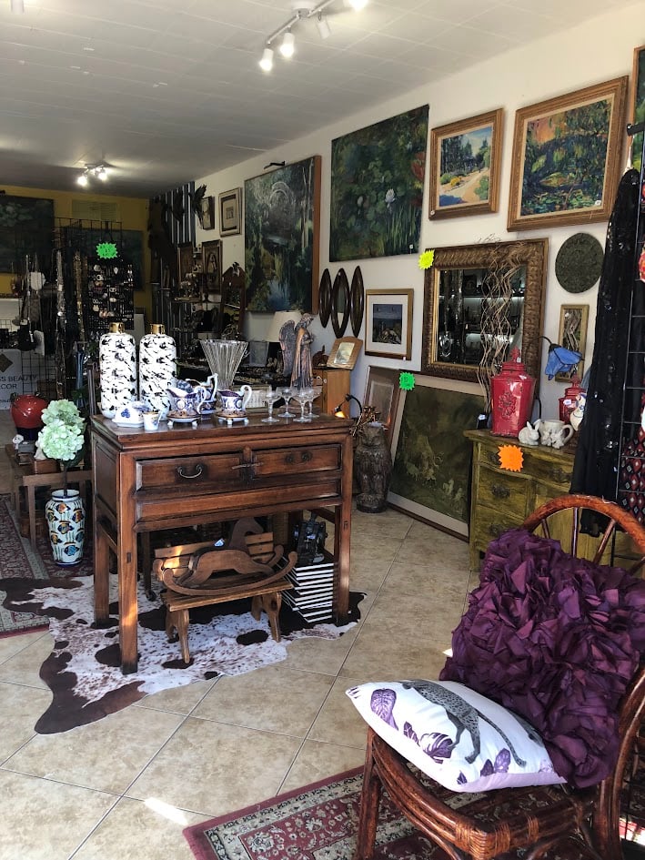 Vintage Store 1