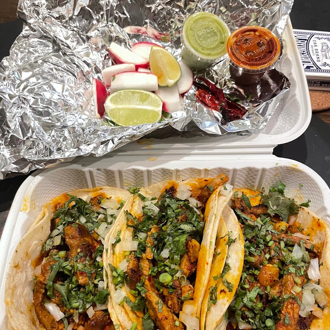 Tacos El Gavilan 1