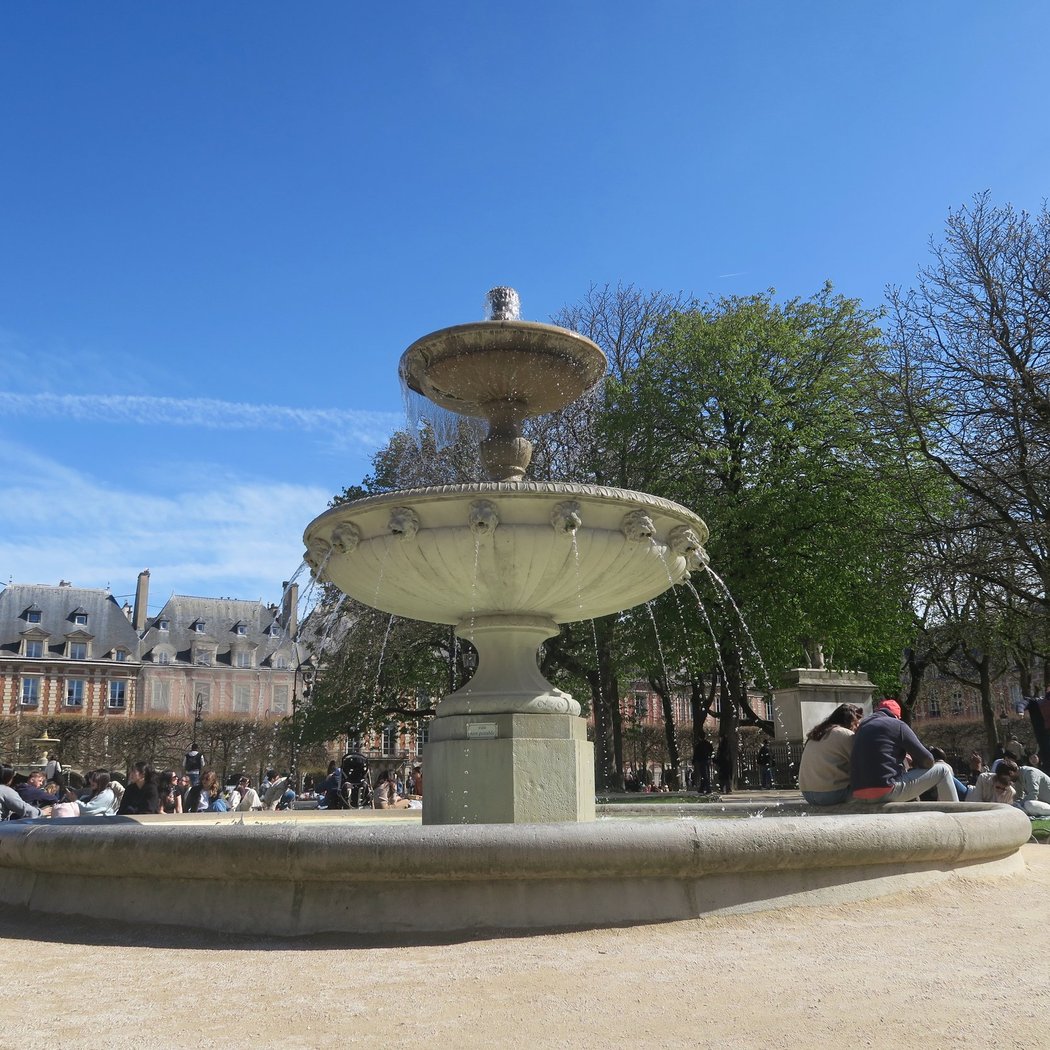 Place des Vosges 5