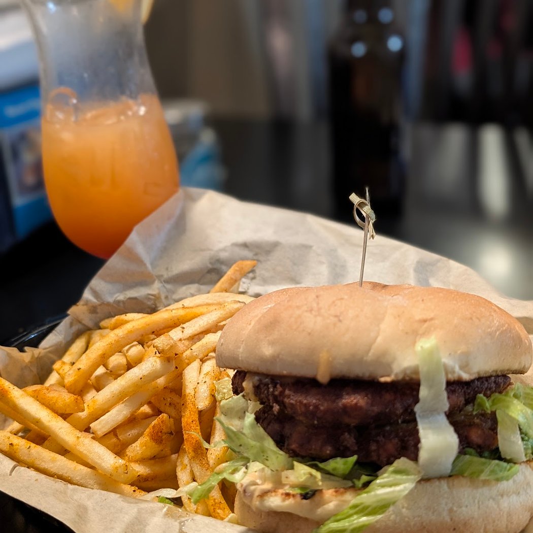 Sand Dollar Restaurant & Lounge 3