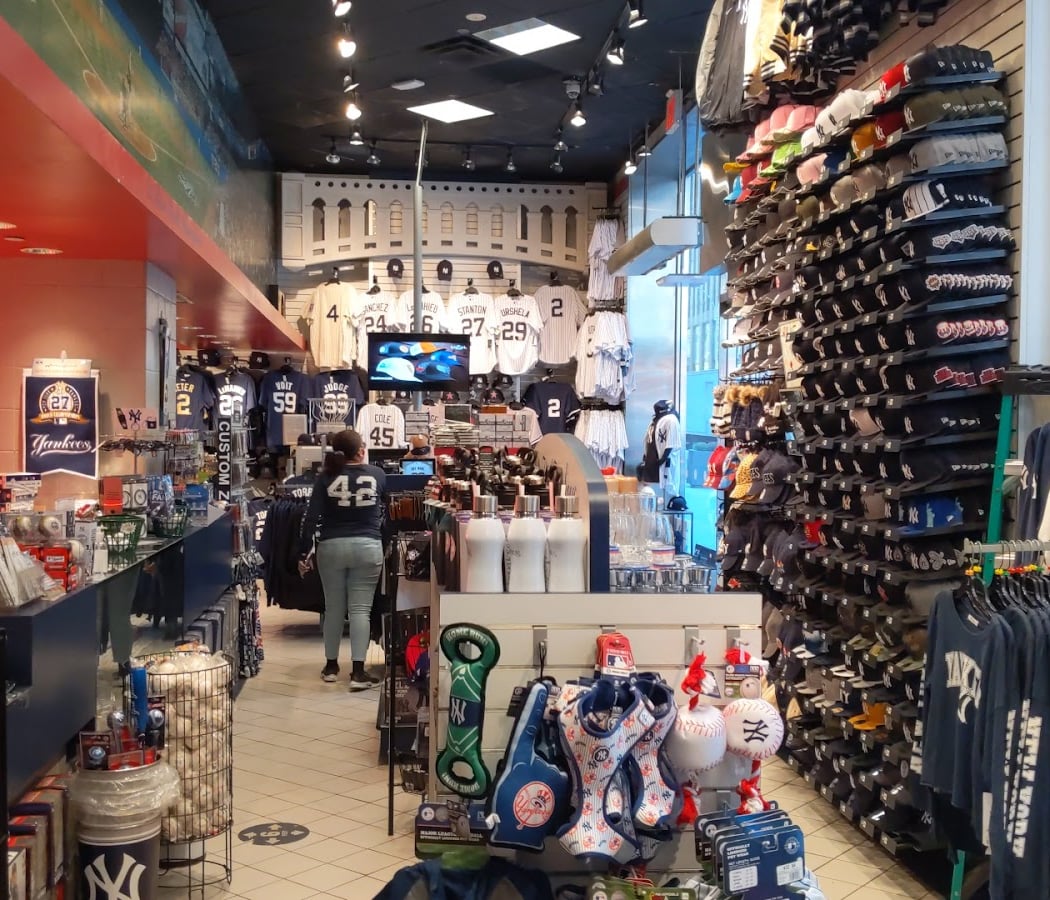 Yankees Clubhouse 1