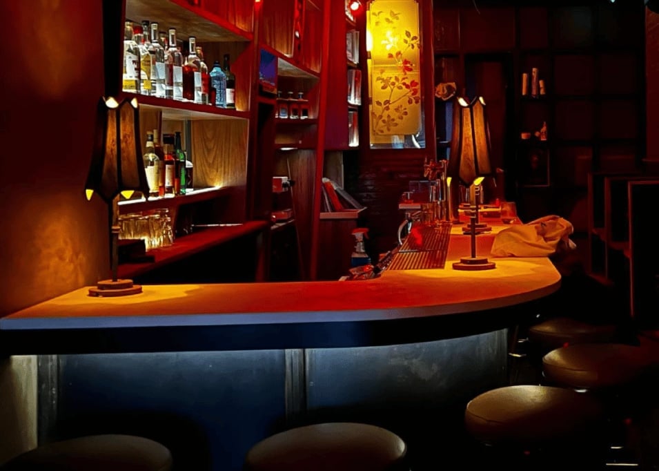 Honeycomb Hi-Fi Lounge 2