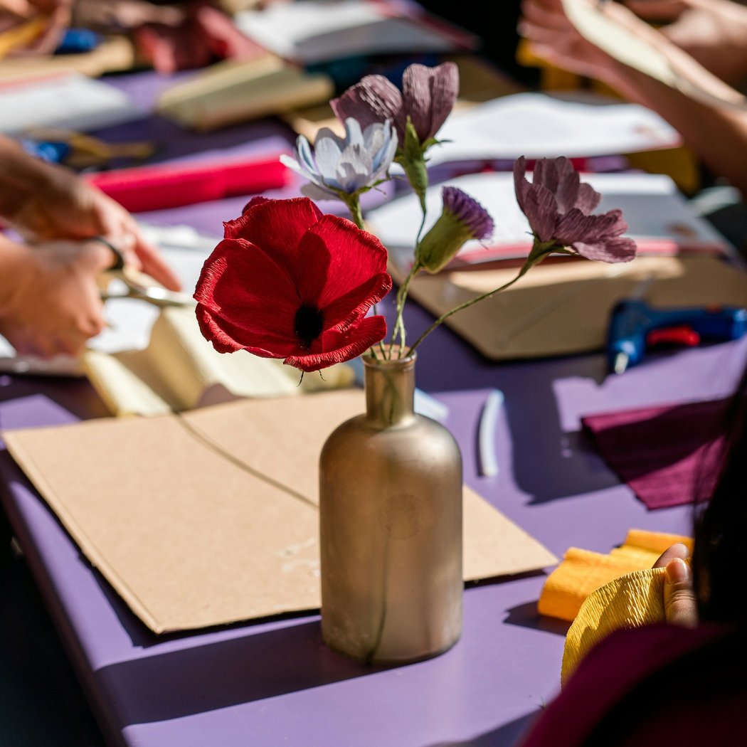 Adult Craft Club: Papercrafts 1