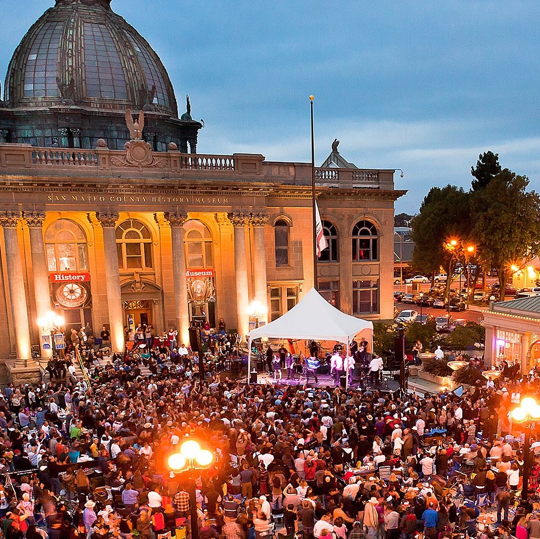 MOVIES ON THE SQUARE