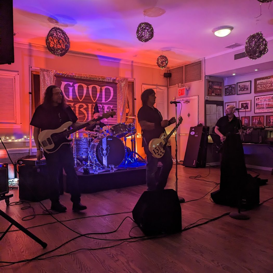 Live Music at Bantry Bay 1