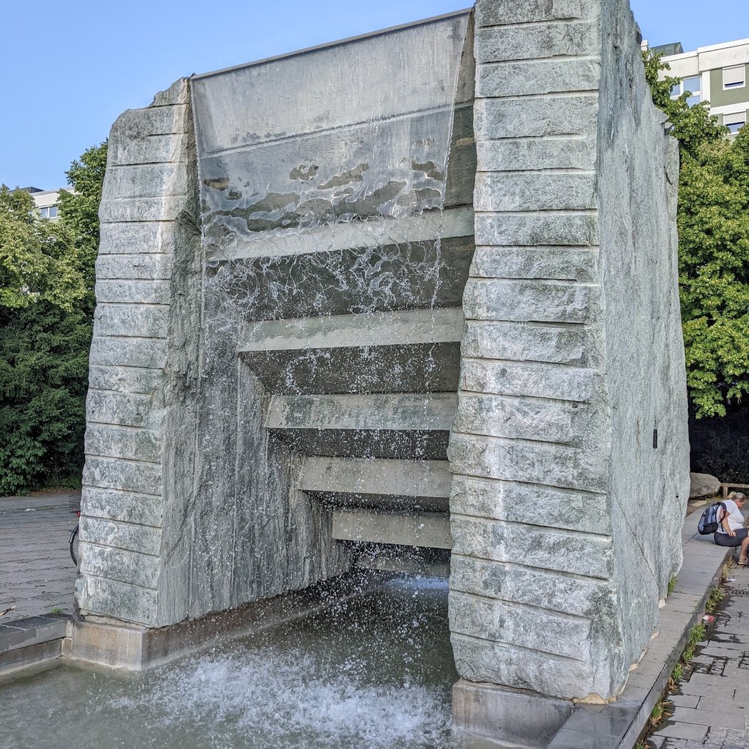 Felsenbrunnen 1