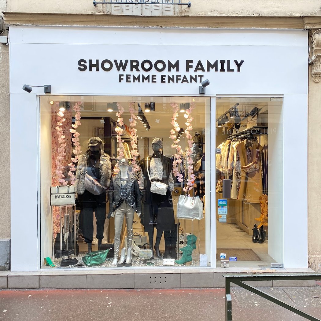 Showroom Family 2