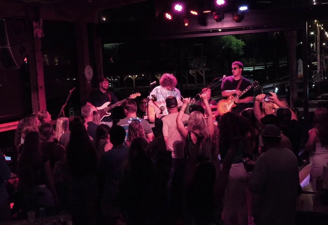 Bailey Road Band 3