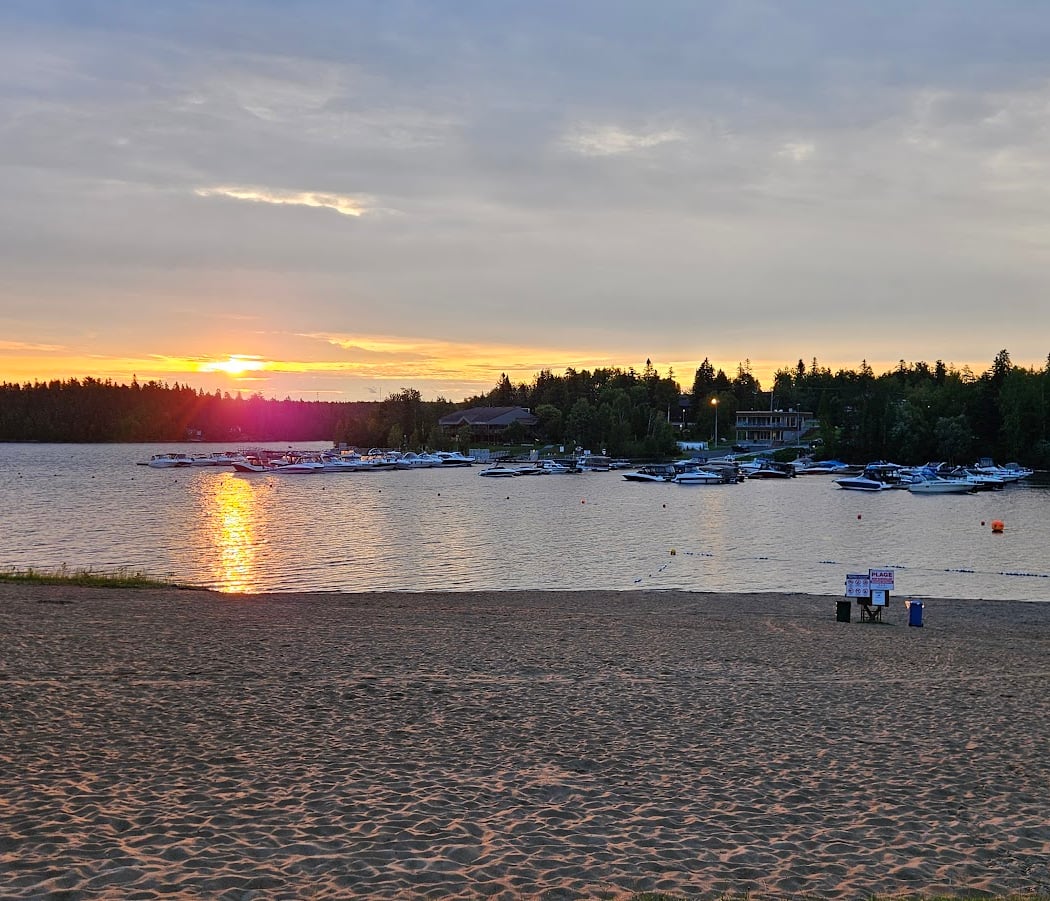 Plage publique Dam-en-Terre public beach 1