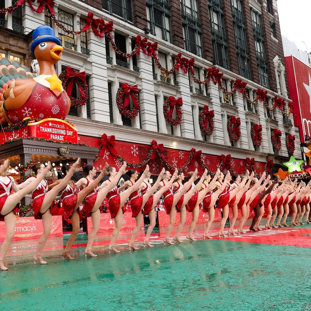 Christmas Spectacular starring the Radio City Rockettes 1