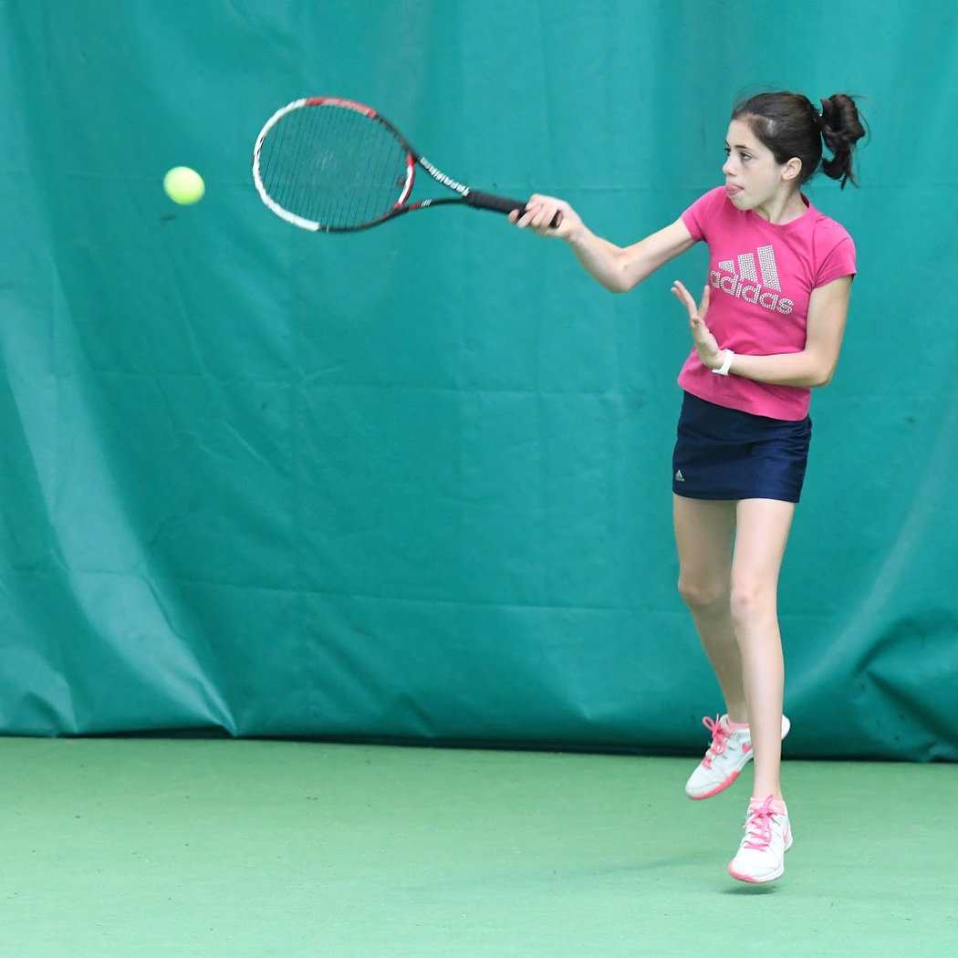 Ecole de Tennis Jeunes et Adultes SLICE à Versailles 1