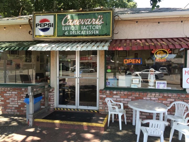 Canevari’s Delicatessen & Catering 2