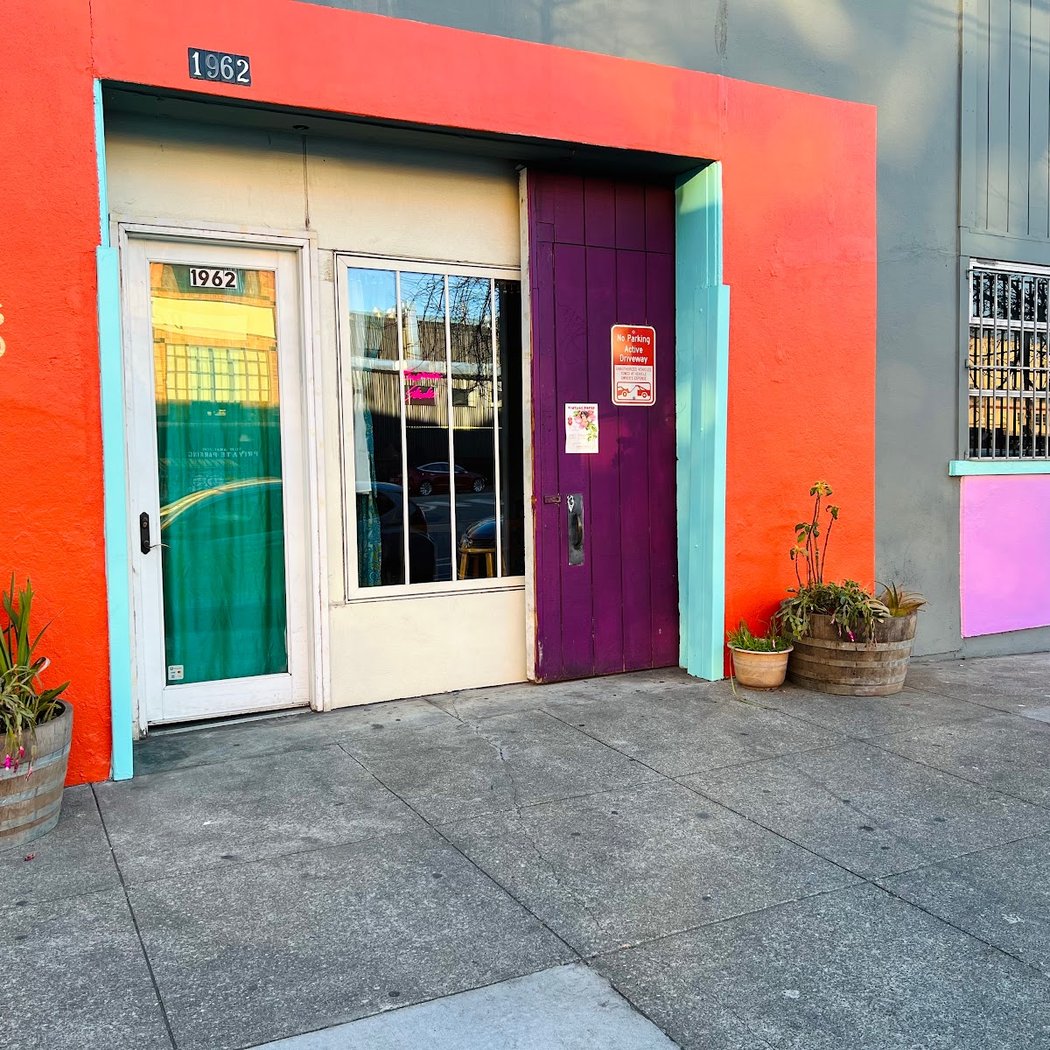 Empress Vintage Studio SF 2