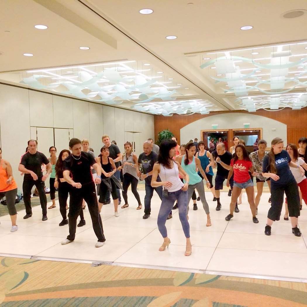 Mambo Groovin' Latin Dance Theater 1
