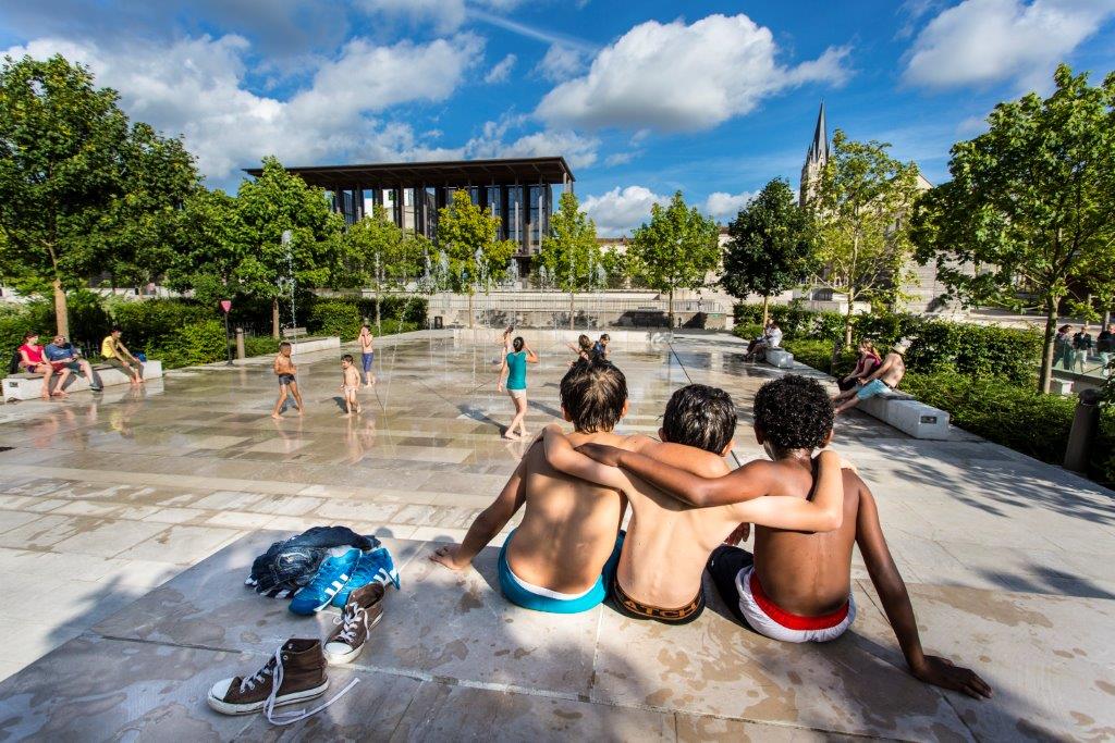 Parc "Les jeux d'eau". (Parc pour les enfants de toutes les âges). 1