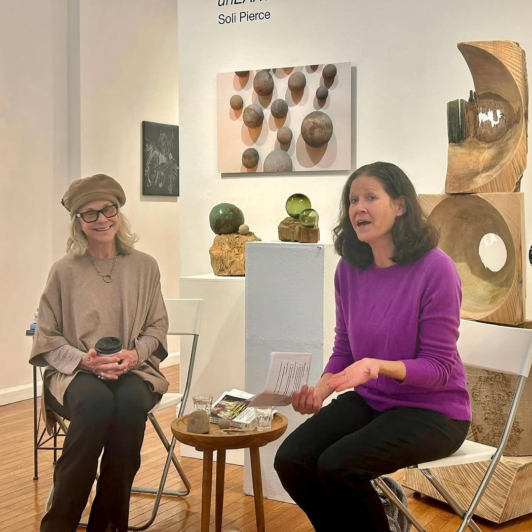 Gallery sitting with Soli Pierce 1