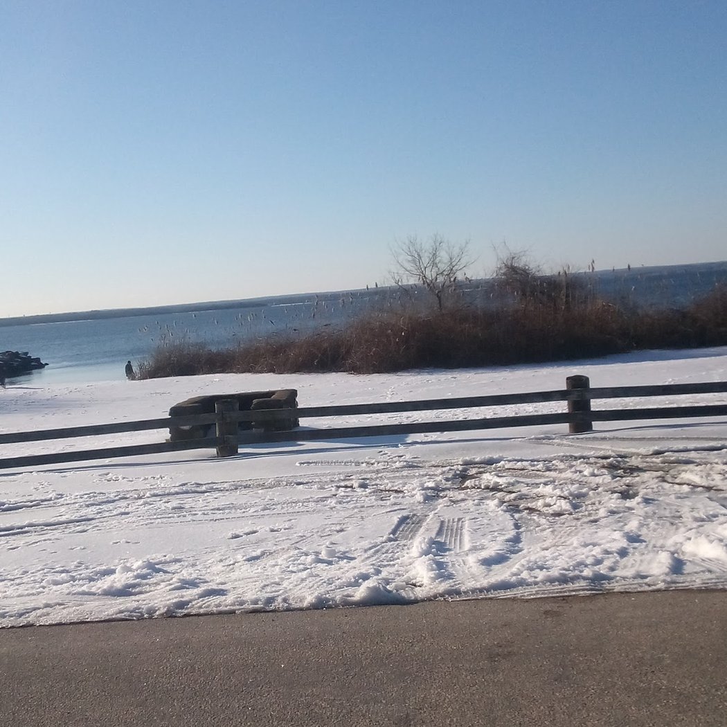 Head's Beach, Jamestown 2