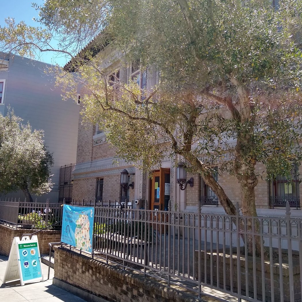 Noe Valley / Sally Brunn Branch Library 3