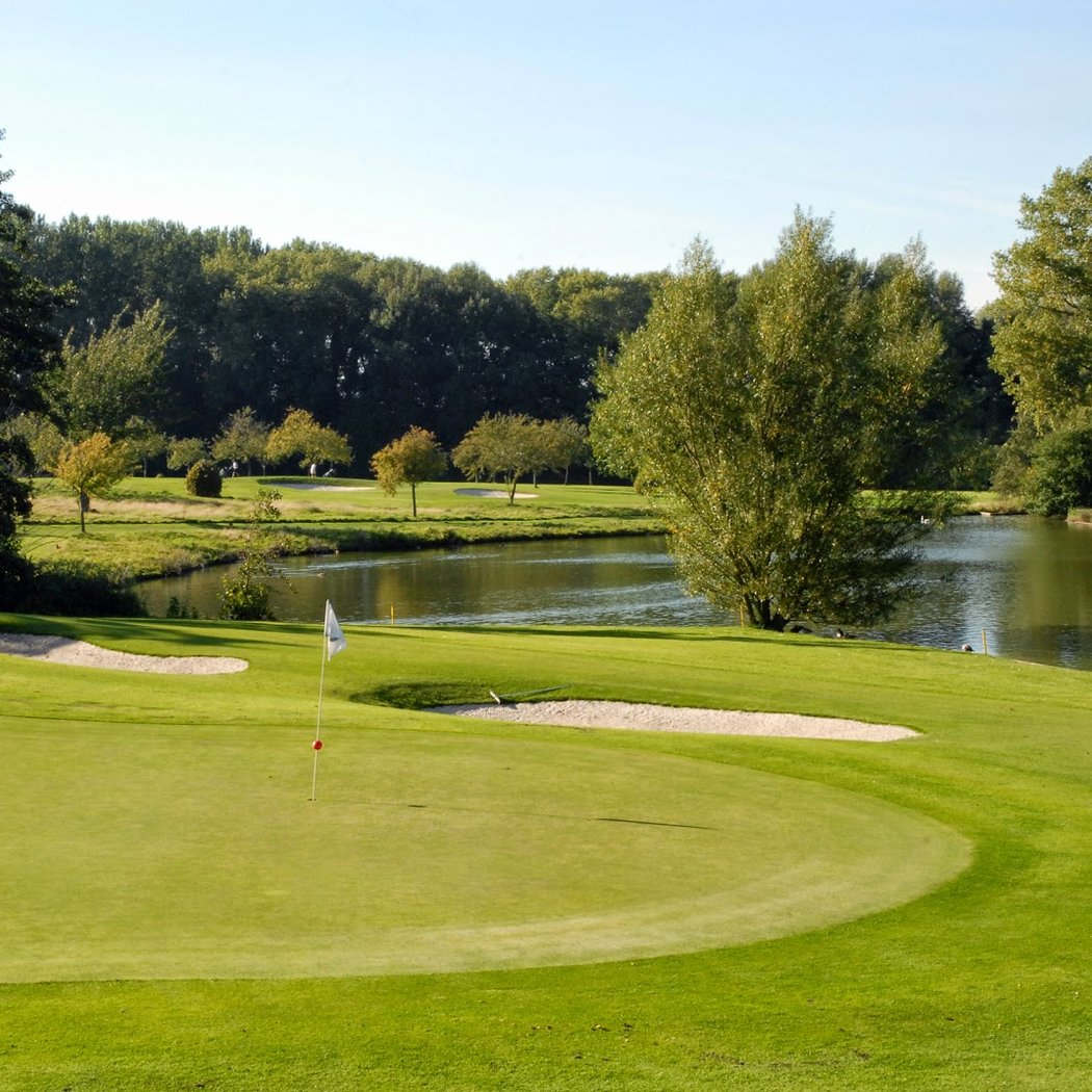 Golf Mormal 1