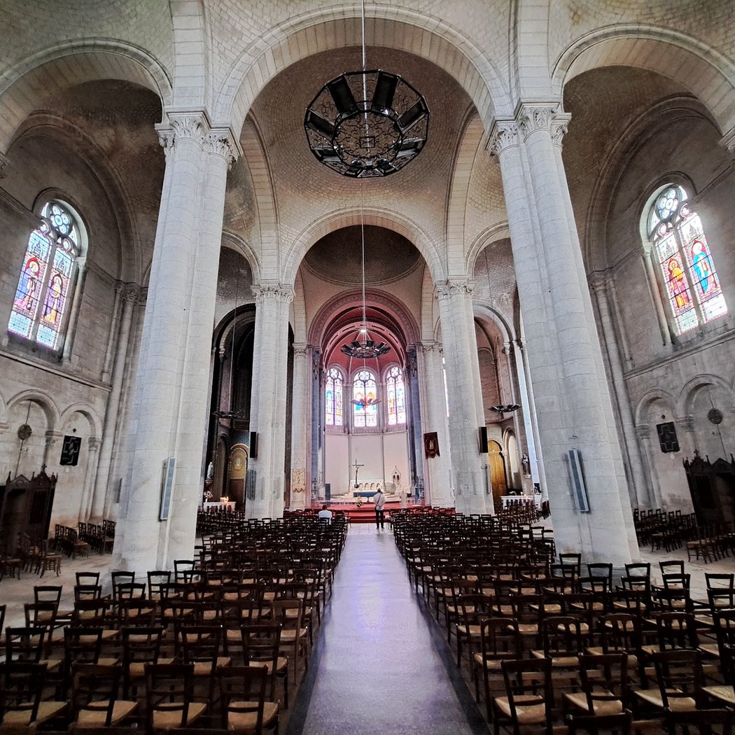 Eglise Saint Hilaire 3